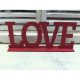 Fa "LOVE" felirat talppal meggypiros 25cm