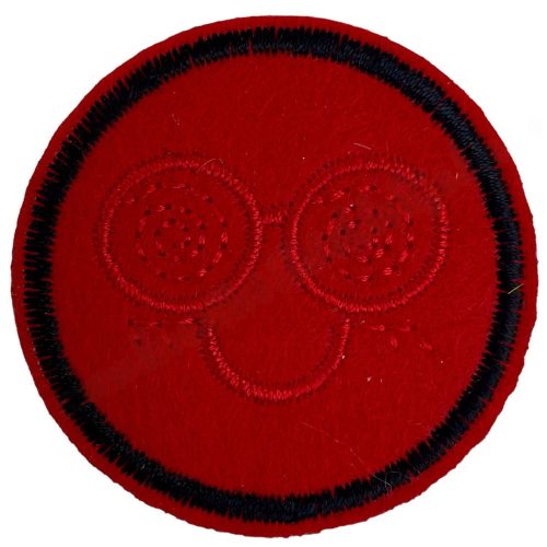 Vasalható matrica, smiley, piros hímzéssel, 4,5 cm